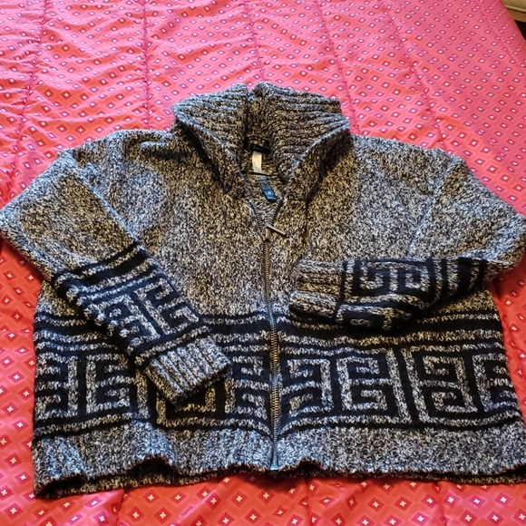 3/45 Kensie grey and black zip up sweater. Size sm - Picture 3 of 7